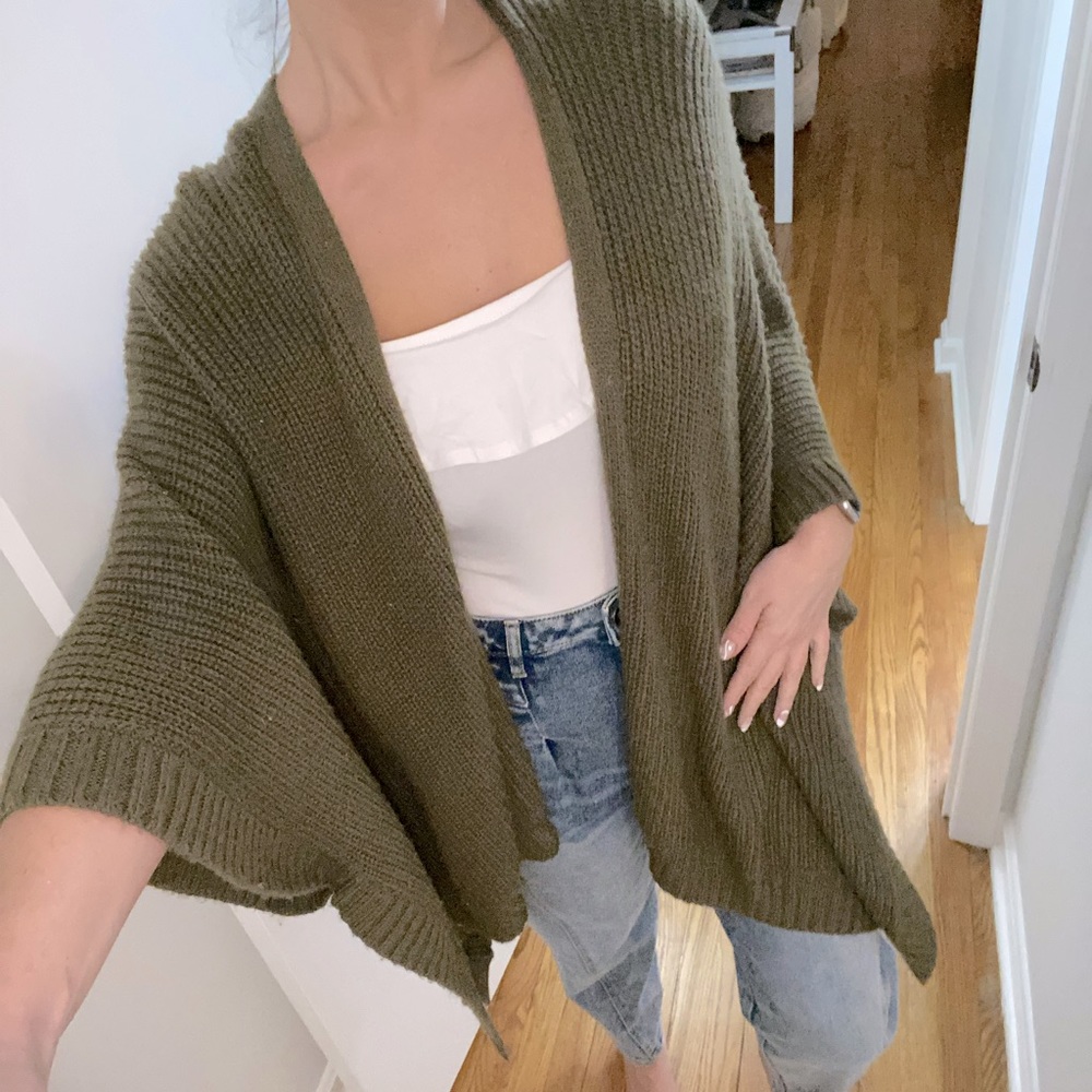 Sweater pancho - Picture 1 of 4